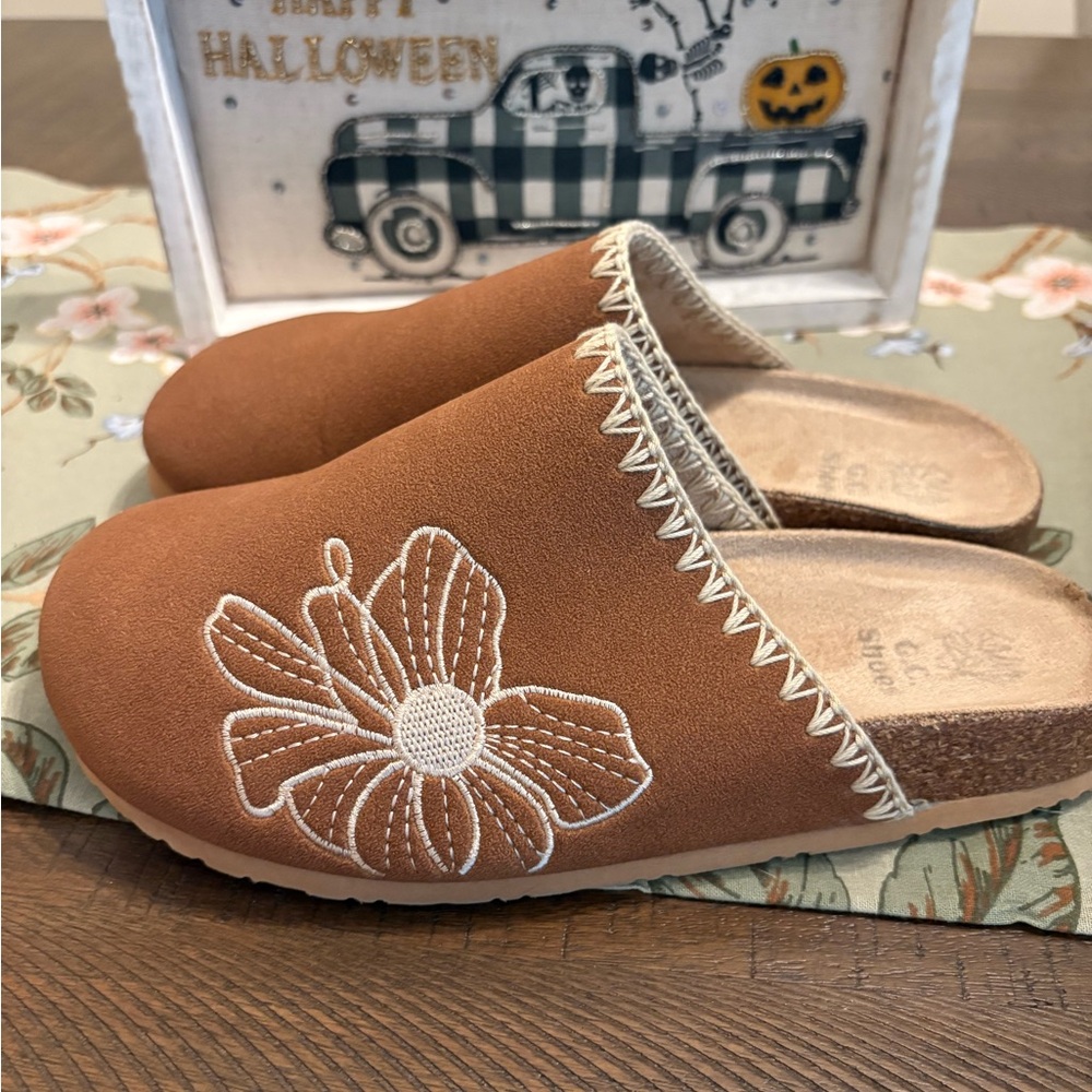 Brown Embroidered Mules